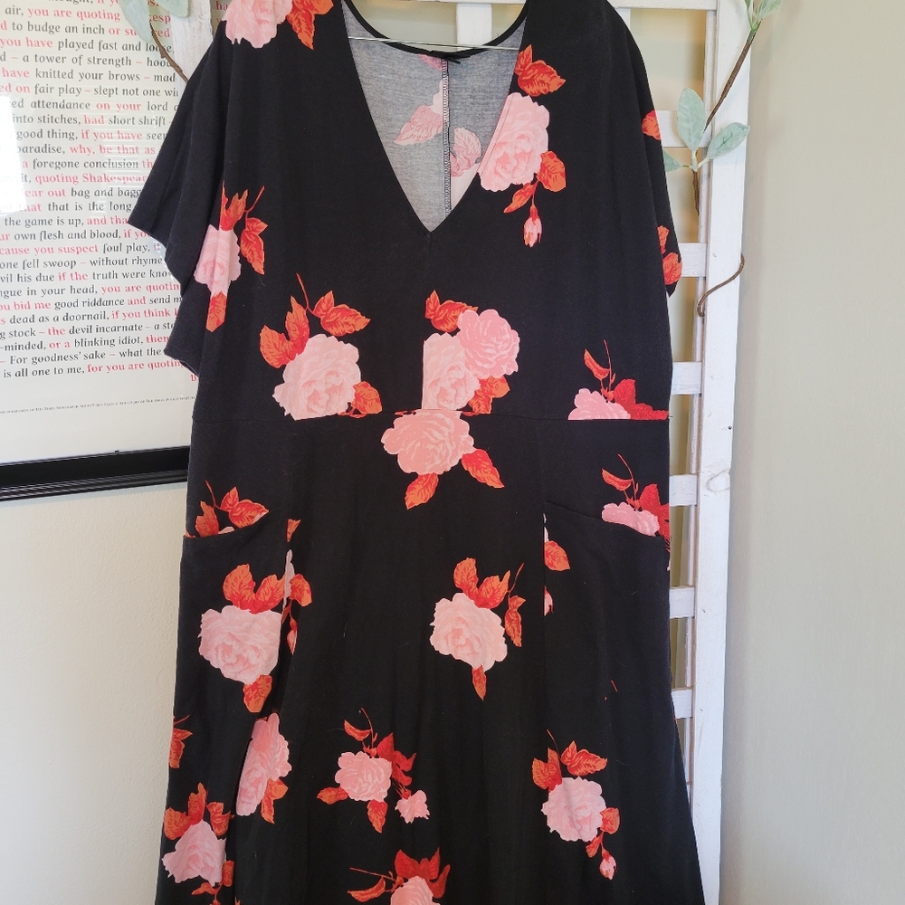 Who What Wear Black Floral Midi Dress
